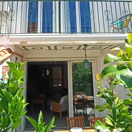 بيت للعطل Maison Climatisee Avec Cour, A 5 Min A Pied *