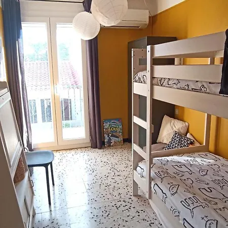 Maison Climatisee Avec Cour, A 5 Min A Pied بيت للعطل *
