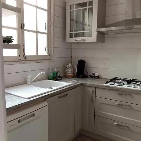 Maison Climatisee Avec Cour, A 5 Min A Pied * سانت ماري لا مير