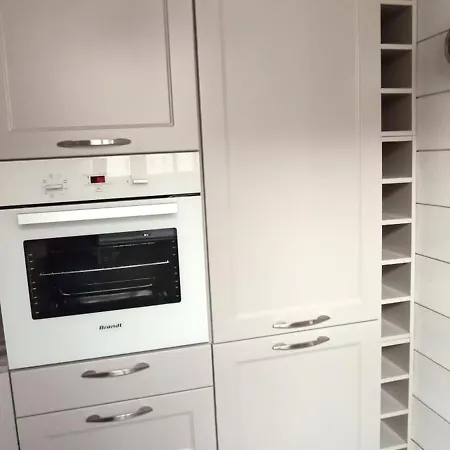 Maison Climatisee Avec Cour, A 5 Min A Pied بيت للعطل سانت ماري لا مير